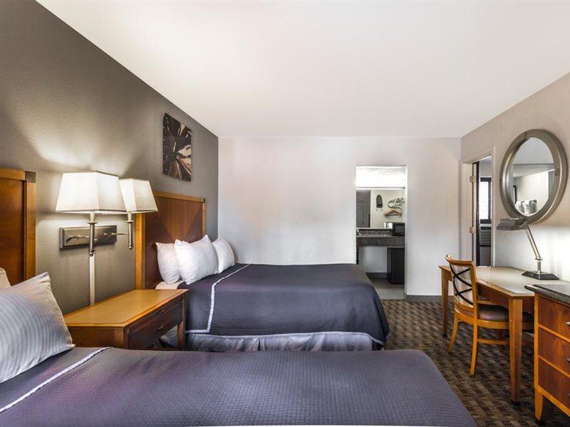 Howard Johnson By Wyndham Scottsdale Old Town Екстер'єр фото
