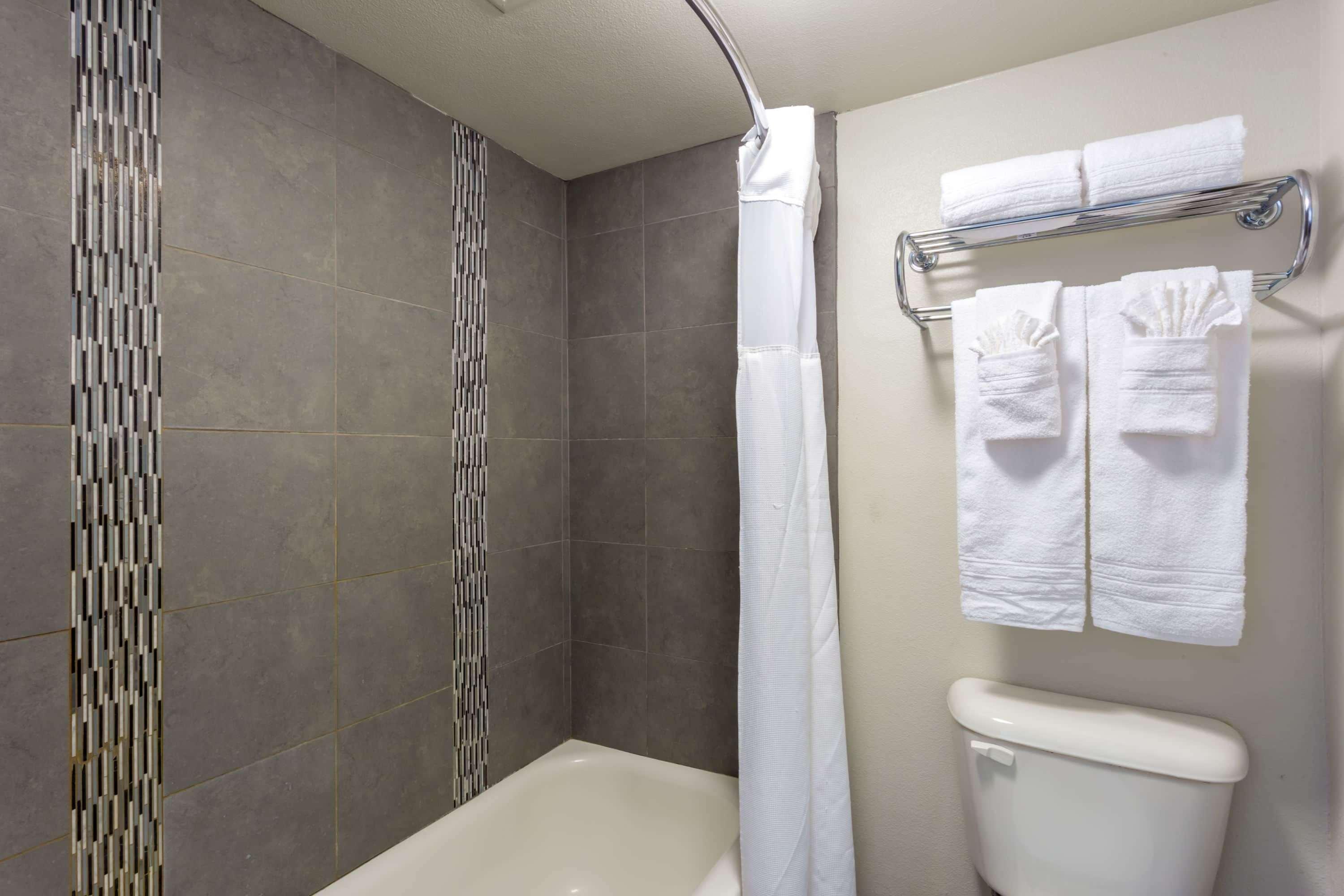 Howard Johnson By Wyndham Scottsdale Old Town Екстер'єр фото