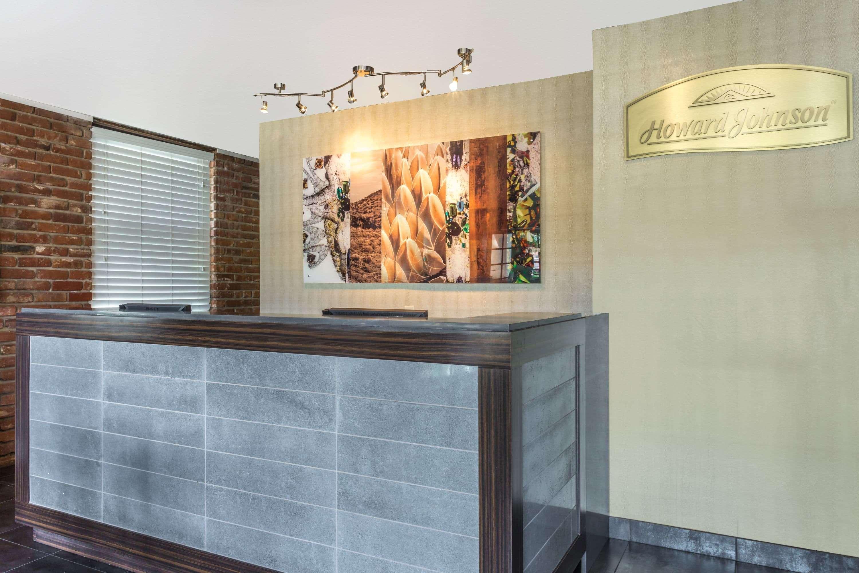 Howard Johnson By Wyndham Scottsdale Old Town Екстер'єр фото