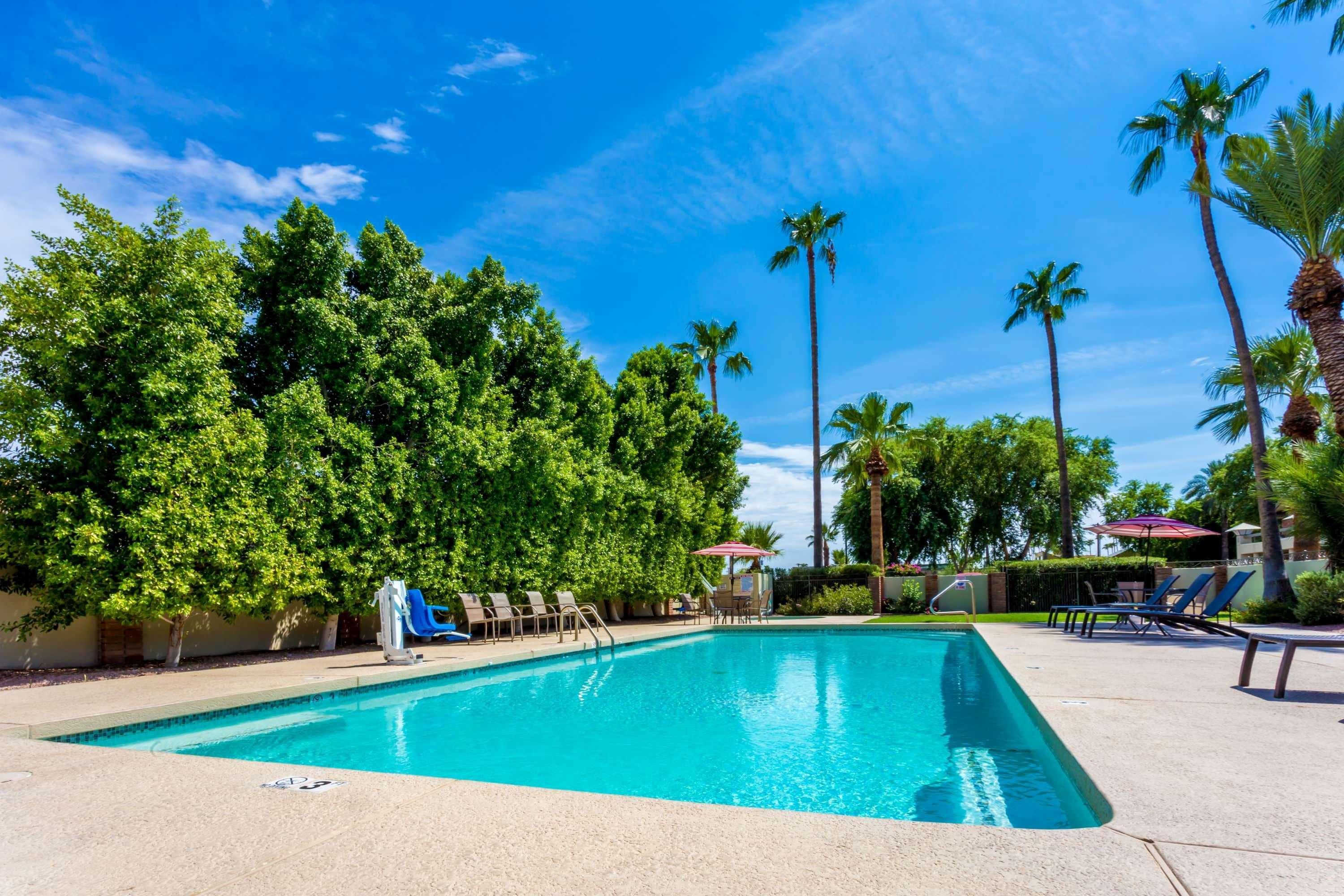 Howard Johnson By Wyndham Scottsdale Old Town Екстер'єр фото
