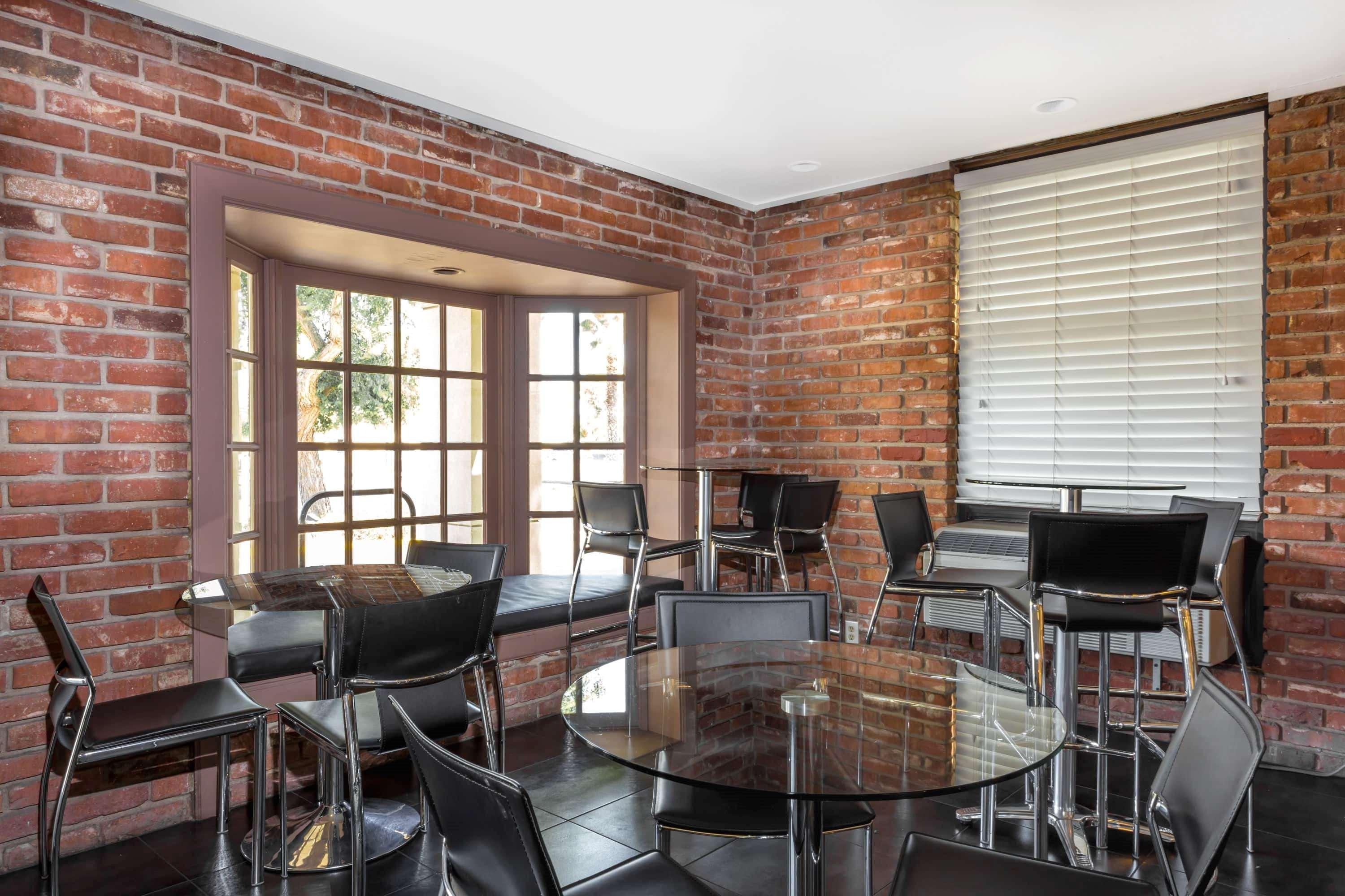 Howard Johnson By Wyndham Scottsdale Old Town Екстер'єр фото