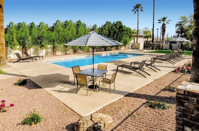 Howard Johnson By Wyndham Scottsdale Old Town Екстер'єр фото